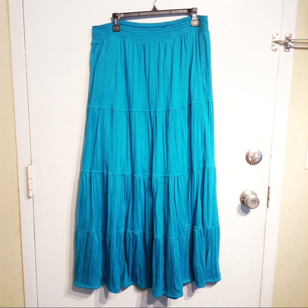 🌟5 for $25🌟 Teal Flowy Tiered Maxi Skirt